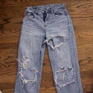 American Eagle Distressed 90s Straight Jeans
